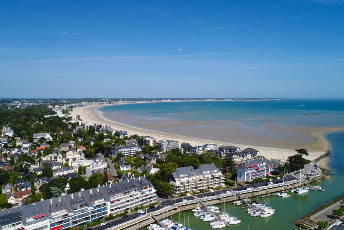 vue aérienne côtière et martine - hotel la baule escoublac