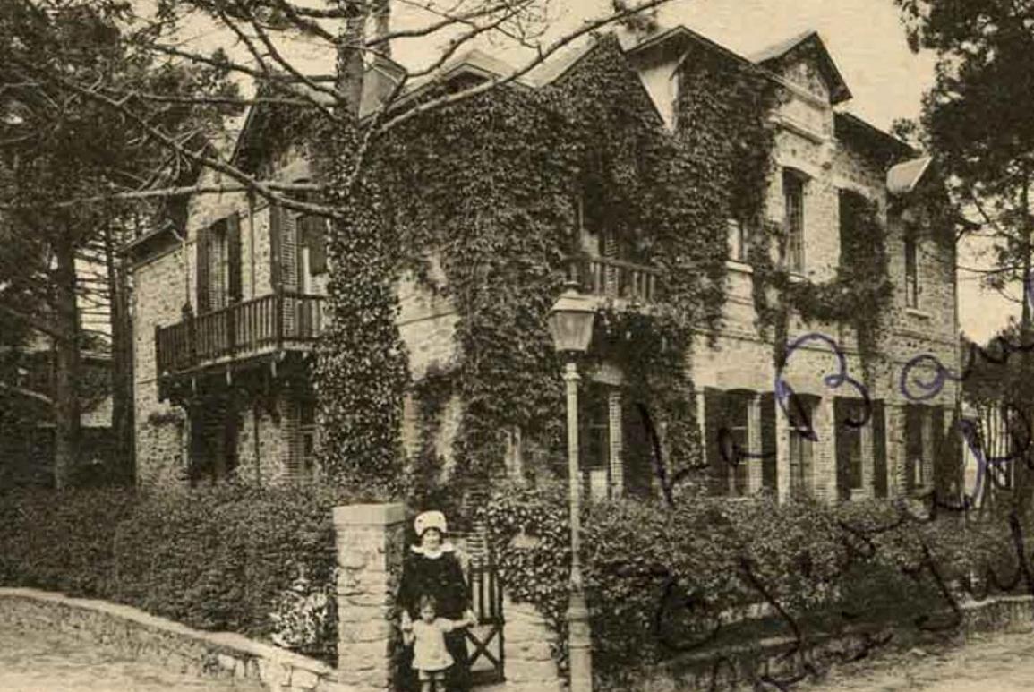 photo ancienne d'une maison traditionnelle - hotel saint christophe