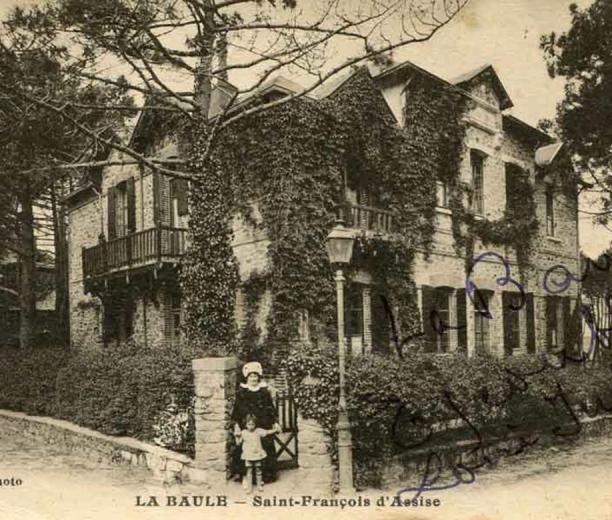 photo ancienne d'une maison traditionnelle - hotel saint christophe