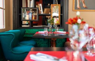 intérieur de restaurant cosy et élégant - hotel saint christophe