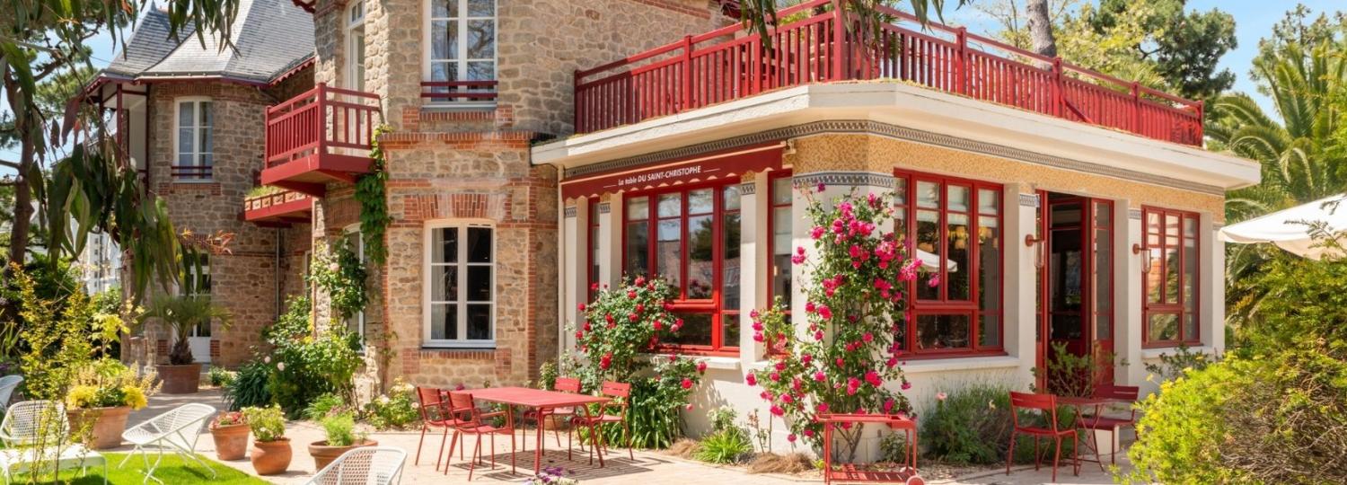 maison traditionnelle avec jardin verdoyant - seminaire la baule